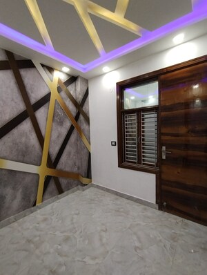 Parking in 2.5 BHK Builder Floor at SA HOMES I, Uttam Nagar – for Sale