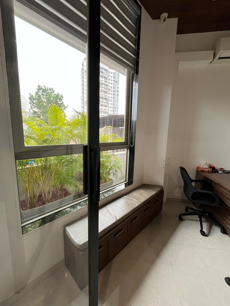 Room, seasons-business-centre Commercial Office Space 316 Sq.Ft. In Kumbharwada Thane 8814106