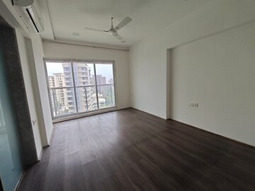 Room in 3 BHK Apartment at Pratibha Swastik Plaza C Chs Ltd Avana, Chembur – for Rent