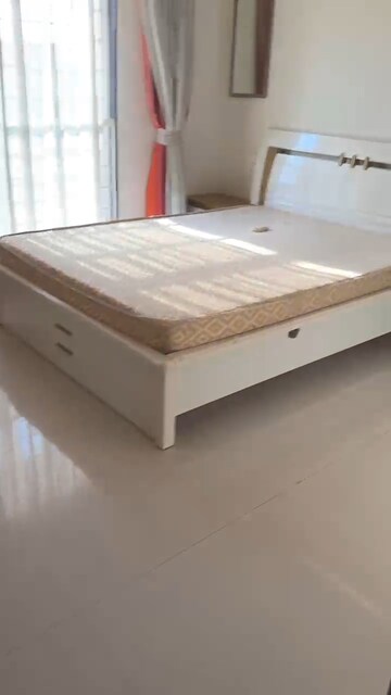Bedroom in 3 BHK Apartment at Silver Castle Andheri East, Andheri East – for Rent