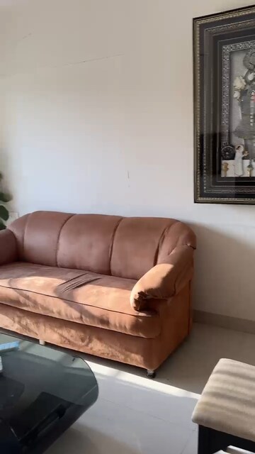 Bedroom in 3 BHK Apartment at Silver Castle Andheri East, Andheri East – for Rent