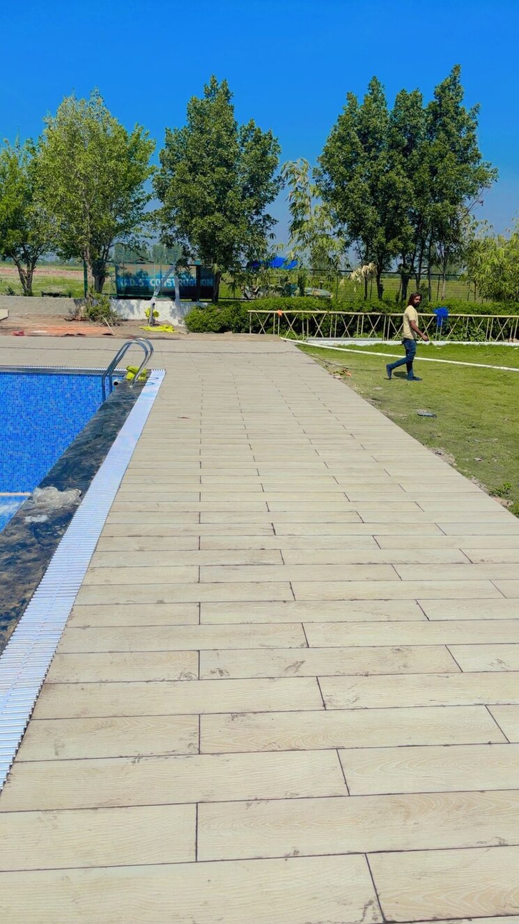 Balcony, tech zone 4 greater noida 5 Bedroom 1700 Sq.Yd. Villa In Tech Zone 4 Greater Noida Greater Noida 8814123