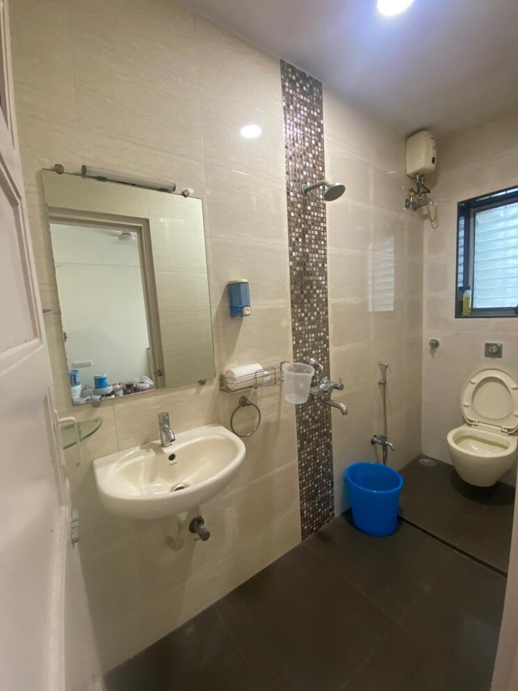 Bathroom, louisiana-apartment 3 Bedroom 1250 Sq.Ft. Apartment In Santacruz West Mumbai 8814155