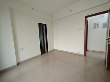 Room in 3 BHK Apartment at Safal Shree Saraswati Phase 4, Chembur – for Rent