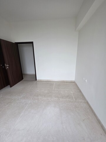 Room in 2 BHK Apartment at Piramal Aranya, Byculla – for Sale