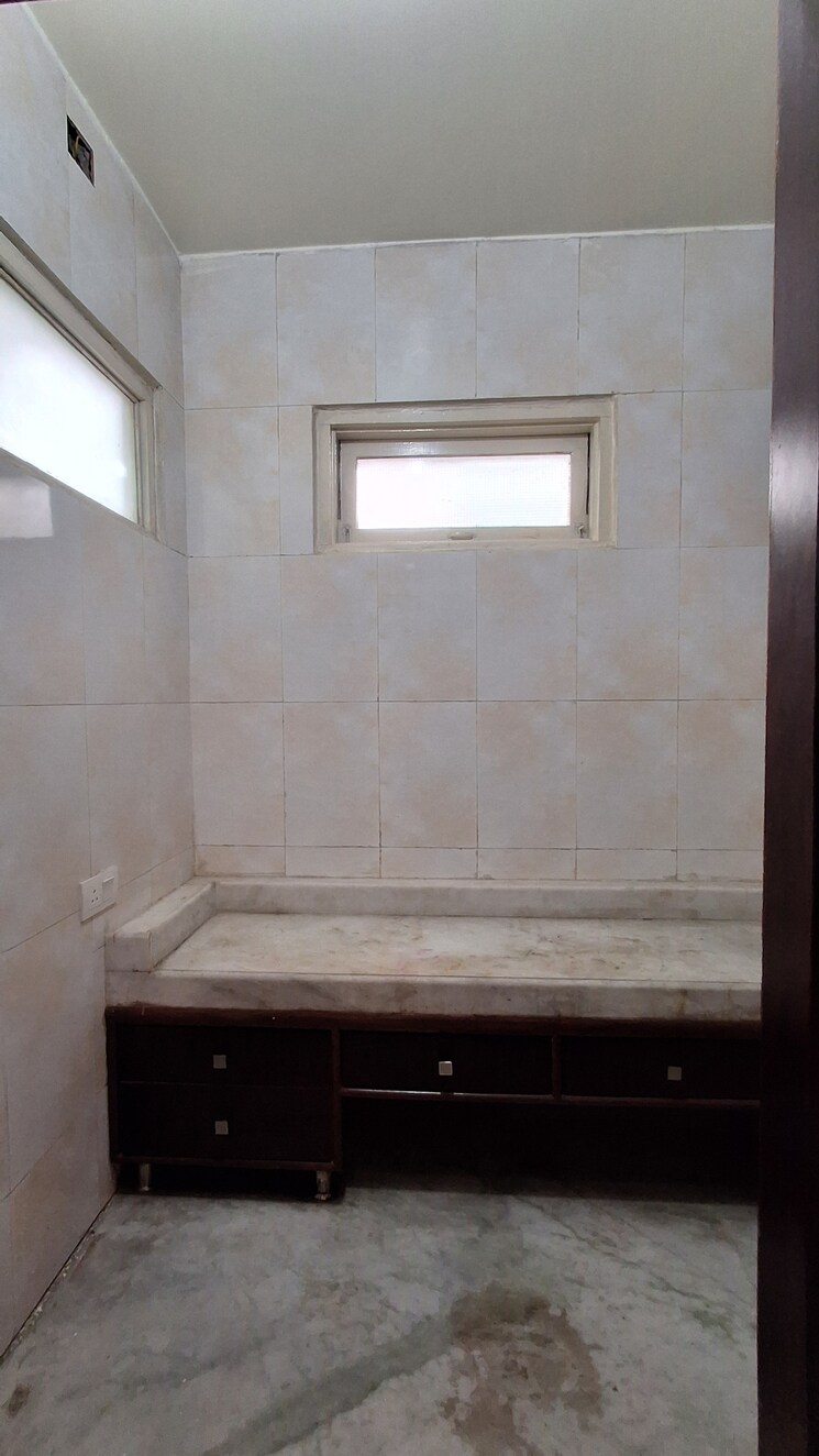 Bathroom, siri-signature-kondapur 3 Bedroom 2800 Sq.Ft. Apartment In Kondapur Hyderabad 8814216