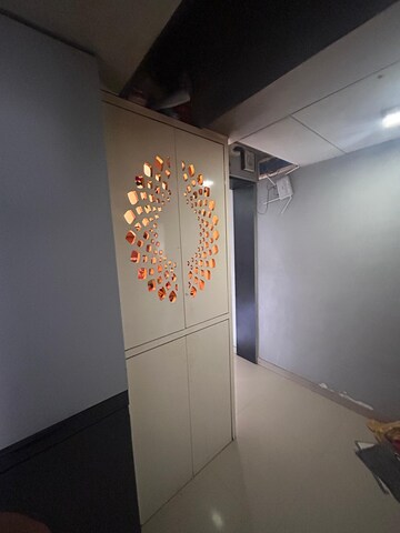 Room in 2 BHK Apartment at Palash Towers, Andheri West – for Rent