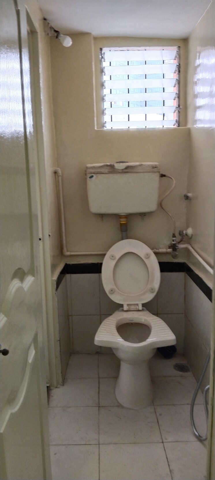 Bathroom, piramal-mills-tower 1 Bedroom 375 Sq.Ft. Apartment In Lower Parel Mumbai 8814259