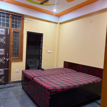 Bedroom in 2.5 BHK Builder Floor at Sector 63a – for Rent
