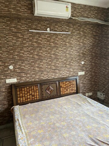 Bedroom in 3 BHK Builder Floor at Sector 49 – for Rent