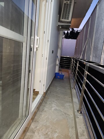 Balcony in 5 BHK Apartment at Sheikh Sarai – for Rent