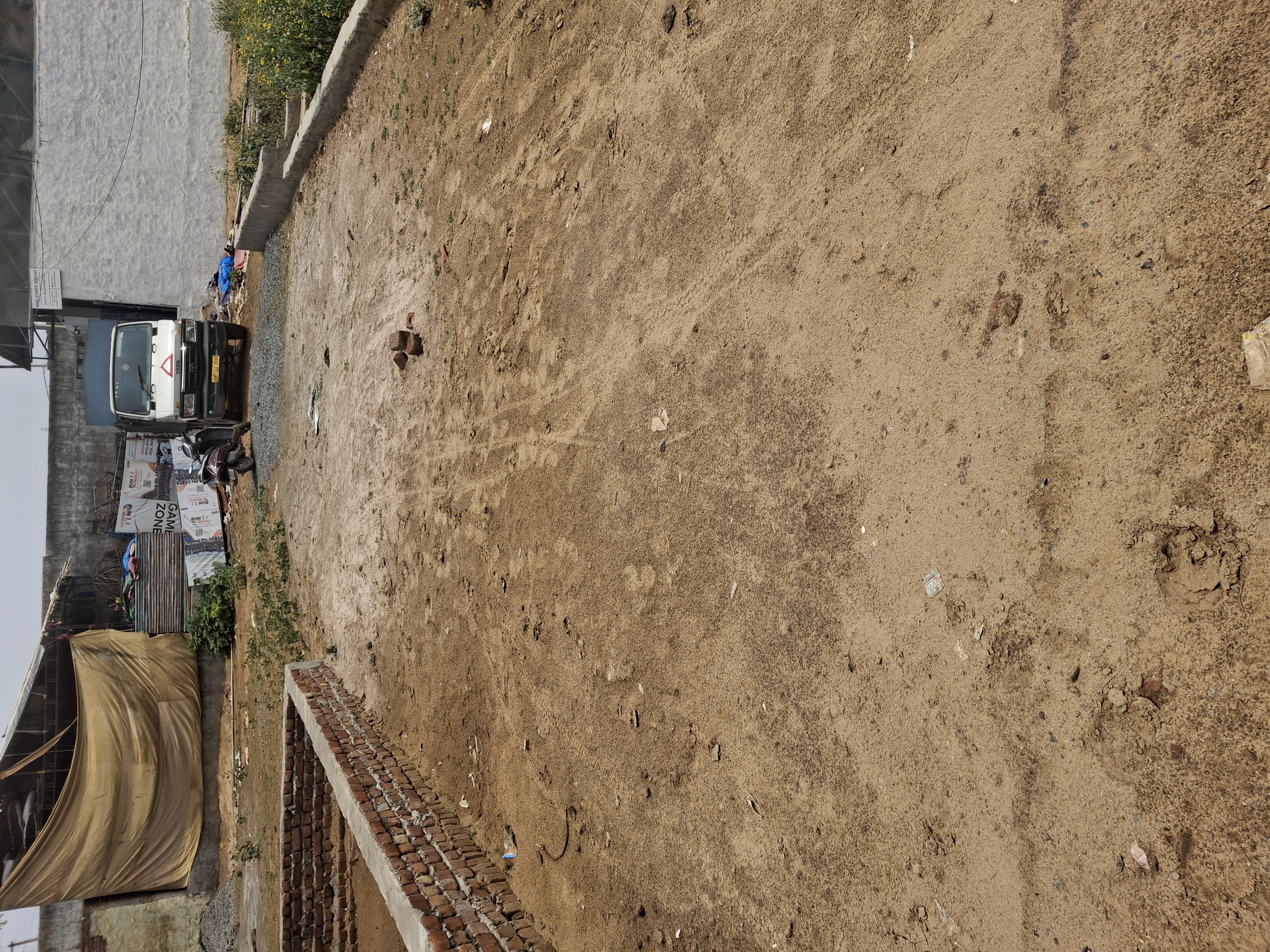 Plot For Sale in Bhondsi