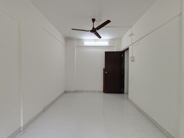 Room in 1 BHK Apartment at Asmita Mogra CHS, Andheri East – for Rent