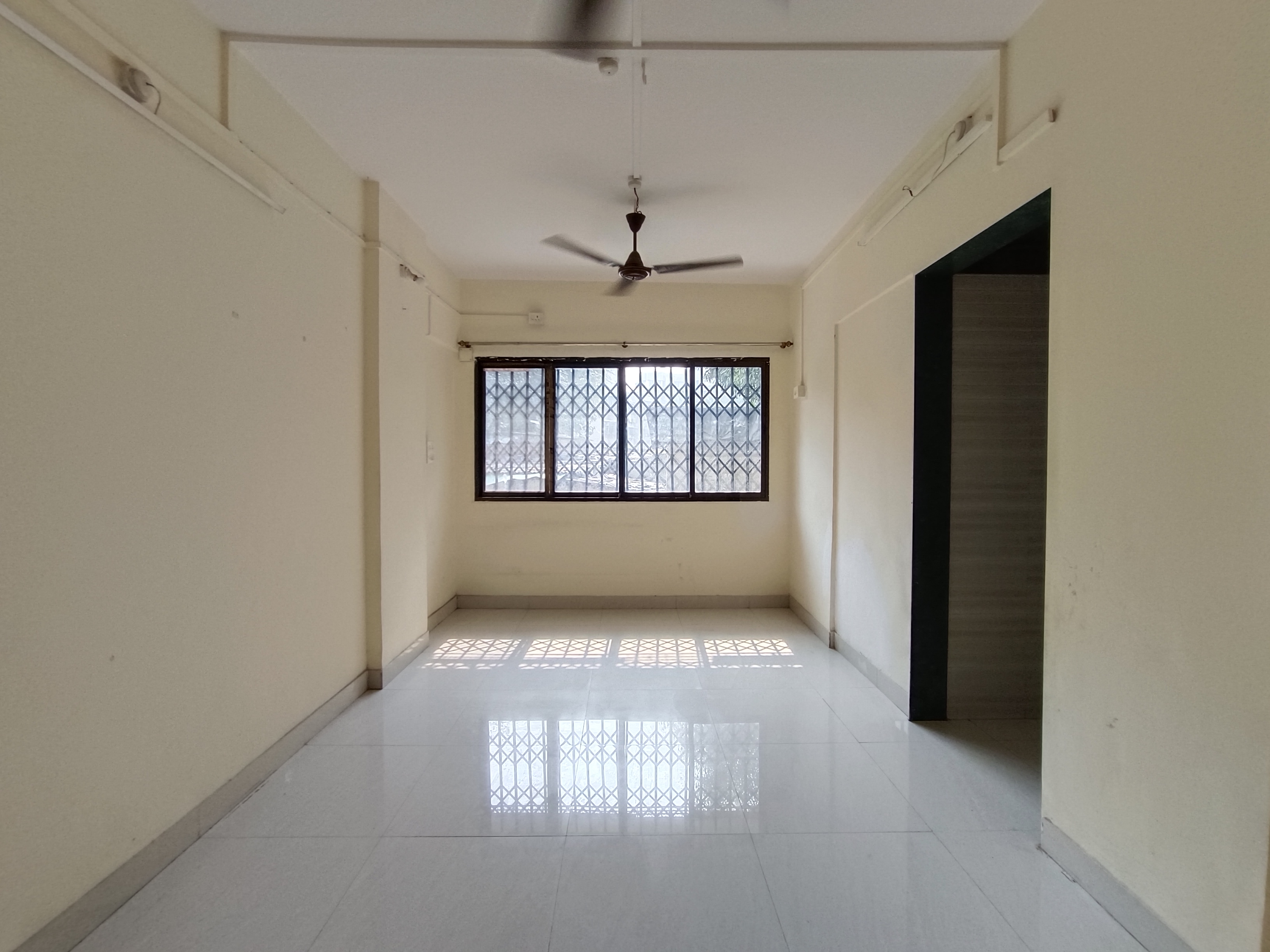 1 BHK 475 Sq.Ft. Apartment in Asmita Mogra CHS