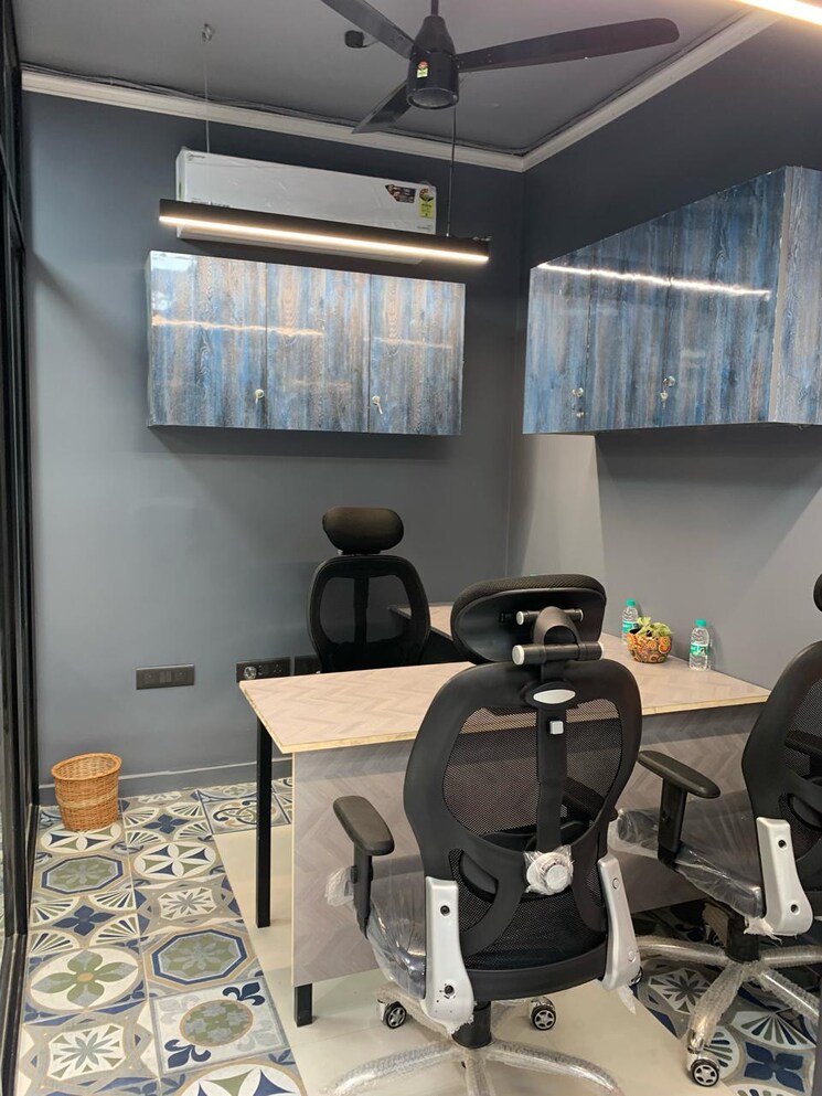 Team Area, south extension ii Commercial Office Space 4000 Sq.Ft. In South Extension ii Delhi 8814328