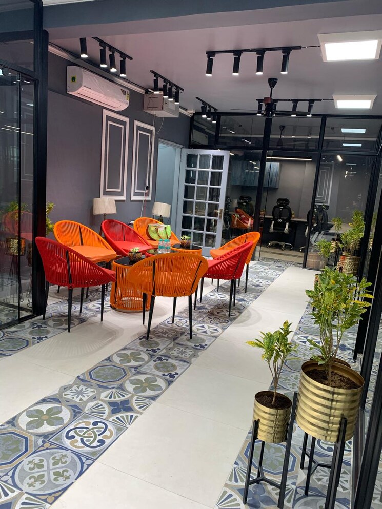 Gym, south extension ii Commercial Office Space 4000 Sq.Ft. In South Extension ii Delhi 8814328