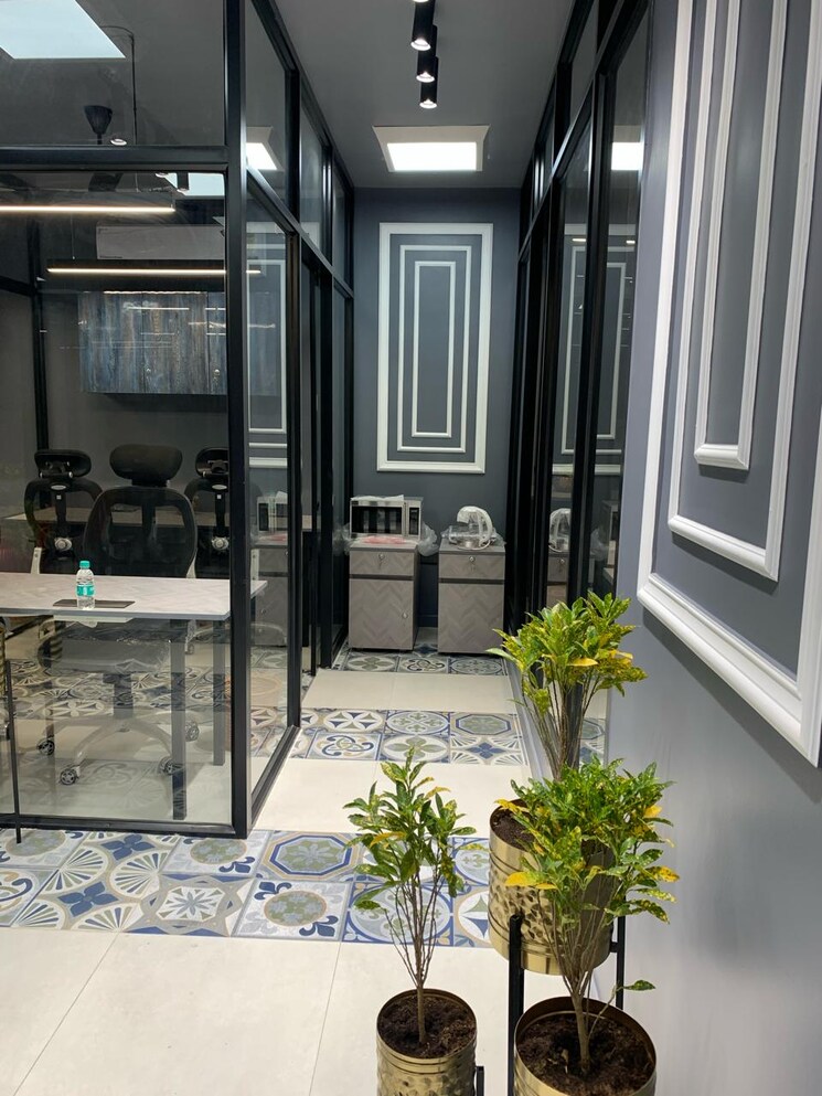 Balcony, south extension ii Commercial Office Space 4000 Sq.Ft. In South Extension ii Delhi 8814328