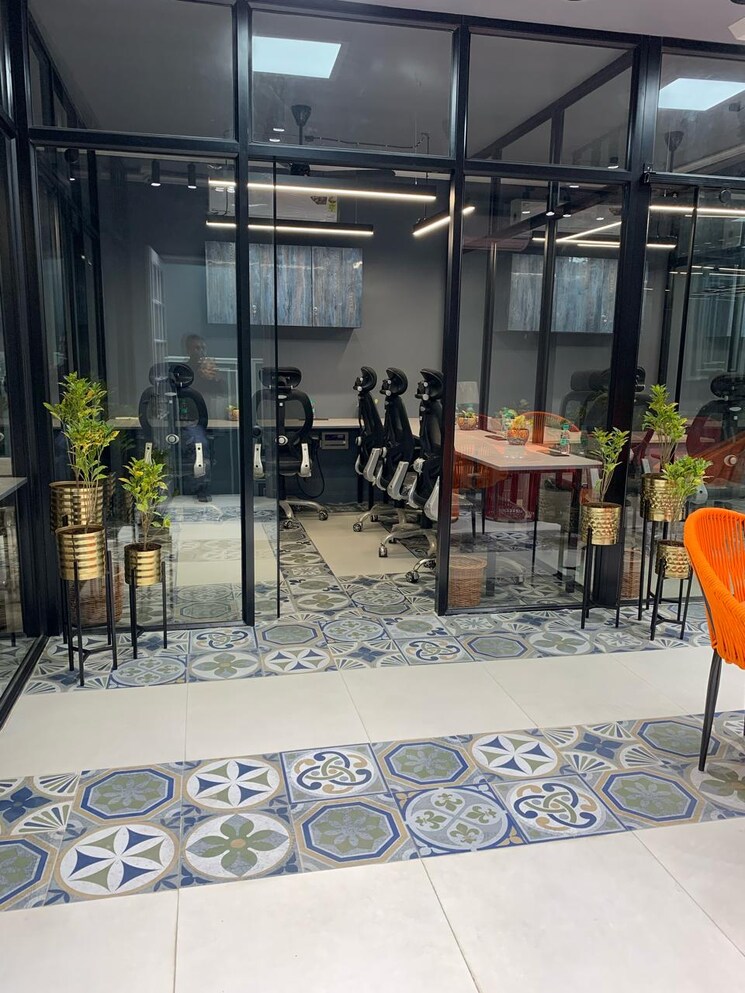 Gym, south extension ii Commercial Office Space 4000 Sq.Ft. In South Extension ii Delhi 8814328