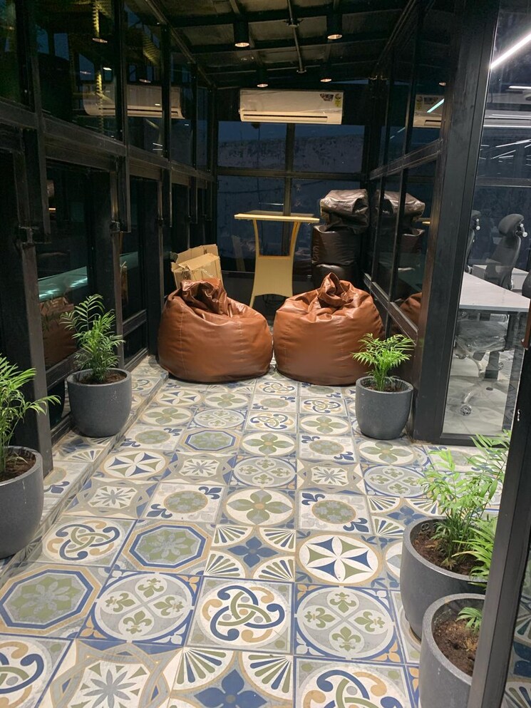 Gym, south extension ii Commercial Office Space 4000 Sq.Ft. In South Extension ii Delhi 8814328