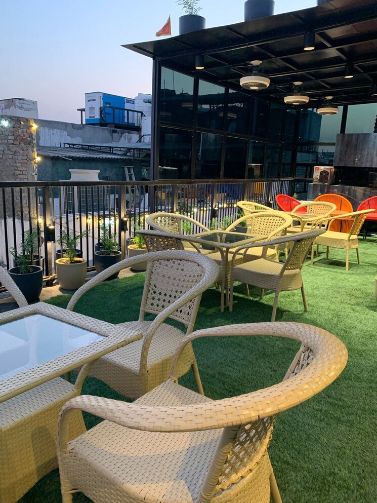 Gym, south extension ii Commercial Office Space 4000 Sq.Ft. In South Extension ii Delhi 8814328