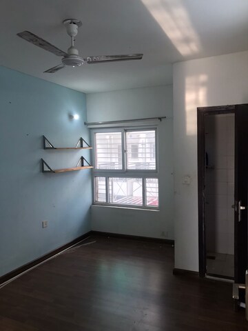 Room in 3 BHK Apartment at BPTP Park Elite Floors, Sector 85 – for Rent