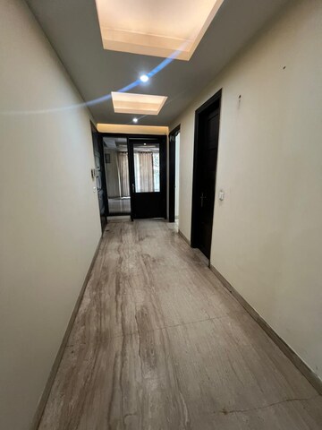 Room in 3 BHK Apartment at Malviya Nagar – for Rent