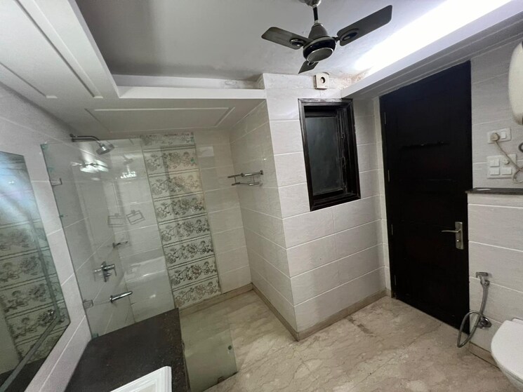 Attached Bathroom, malviya nagar 3 Bedroom 1800 Sq.Ft. Apartment In Malviya Nagar Delhi 8814355