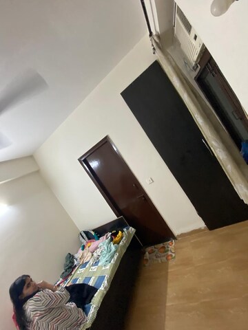 Furnished Amenities in 2 BHK Apartment at Amolik Heights, Sector 88 – for Rent
