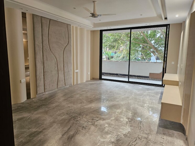 Room, sushant-lok-3 5 Bedroom 850 Sq.Yd. Builder Floor In Sector 57 Gurgaon 8814474