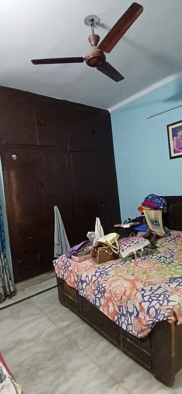 Bedroom in 2 BHK Builder Floor at Sector 31 – for Rent