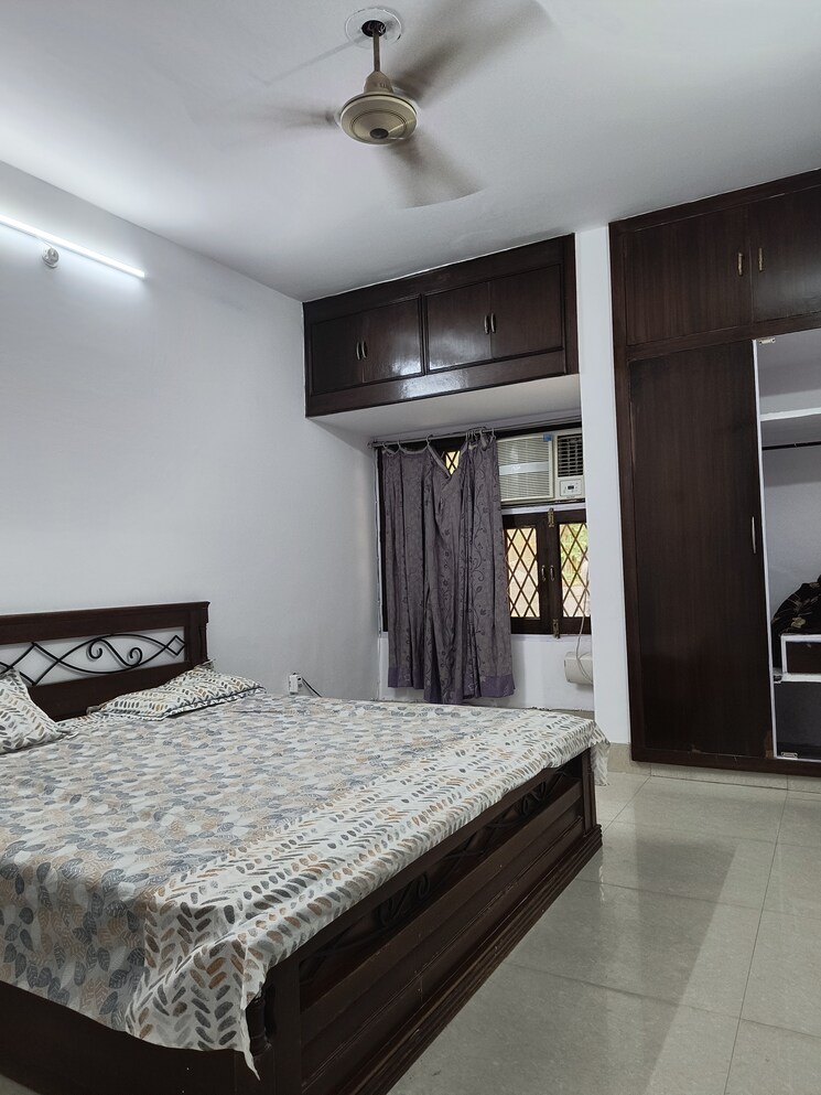 Master Bedroom, sarita vihar 2 Bedroom 1400 Sq.Ft. Apartment In Sarita Vihar Delhi 8814544