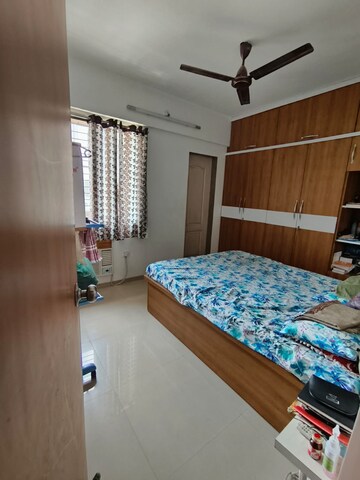 Bedroom in 2 BHK Apartment at Thane West – for Rent