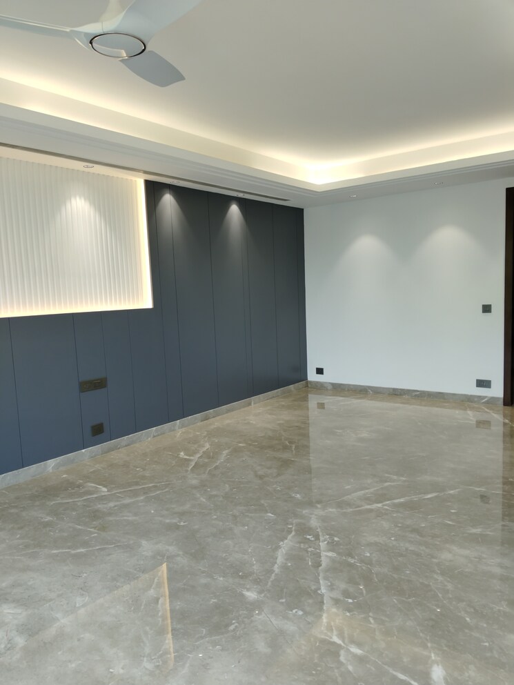 Room, hauz khas enclave 4 Bedroom 5000 Sq.Ft. Apartment In Hauz Khas Enclave Delhi 8814583