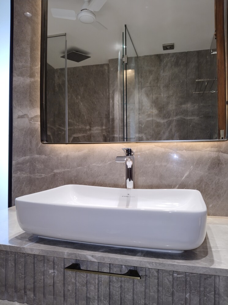 Bathroom, hauz khas enclave 4 Bedroom 5000 Sq.Ft. Apartment In Hauz Khas Enclave Delhi 8814583