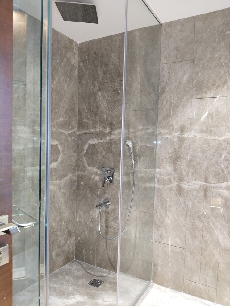 Bathroom, hauz khas enclave 4 Bedroom 5000 Sq.Ft. Apartment In Hauz Khas Enclave Delhi 8814583