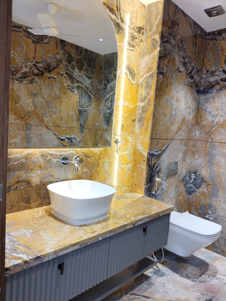 Bathroom, hauz khas enclave 4 Bedroom 5000 Sq.Ft. Apartment In Hauz Khas Enclave Delhi 8814583