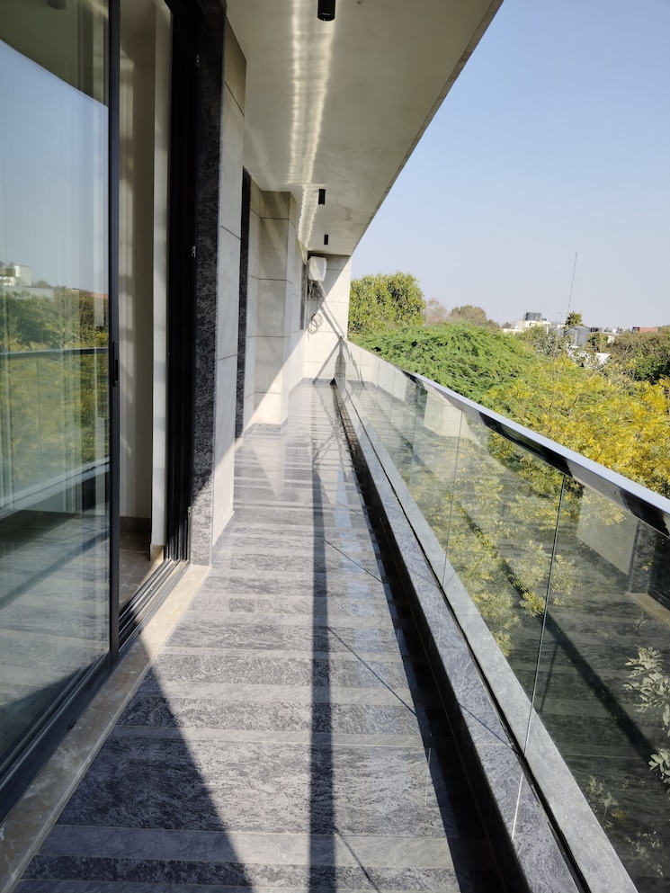 Balcony, hauz khas enclave 4 Bedroom 5000 Sq.Ft. Apartment In Hauz Khas Enclave Delhi 8814583