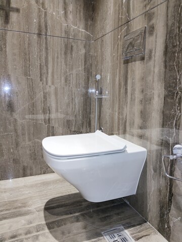 Bathroom in 4 BHK Apartment at Hauz Khas Enclave – for Sale