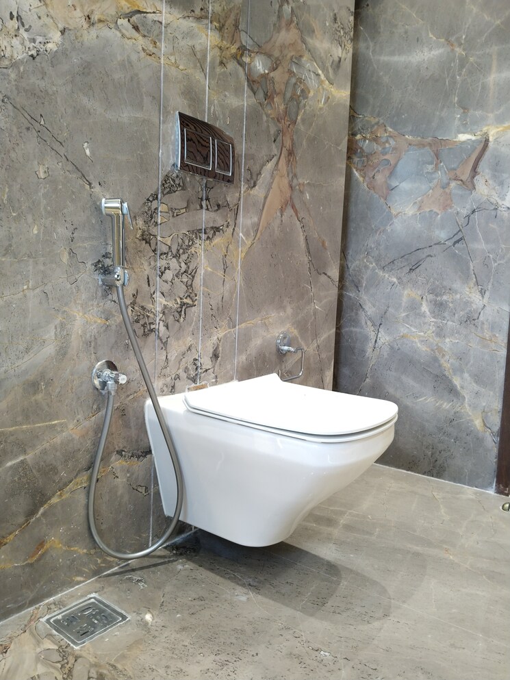 Bathroom, hauz khas enclave 4 Bedroom 5000 Sq.Ft. Apartment In Hauz Khas Enclave Delhi 8814583