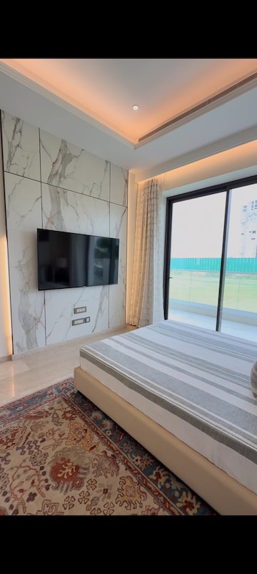 Room in 4 BHK Apartment at Central Park Lavender Suites, Sohna Sector 33 – for Sale