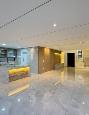 Living Room in 2.5 BHK Builder Floor at Sector 30 – for Sale