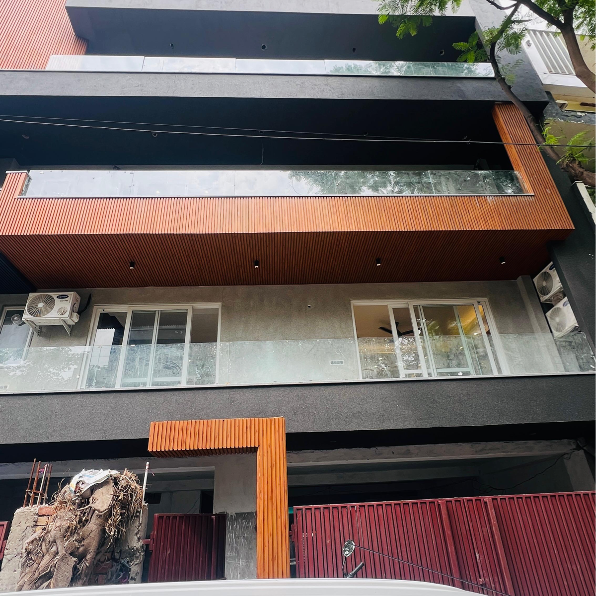 3 BHK + Pooja Room,Servant Room 267 Sq.Yd. Builder Floor in Kohli One Malibu Town