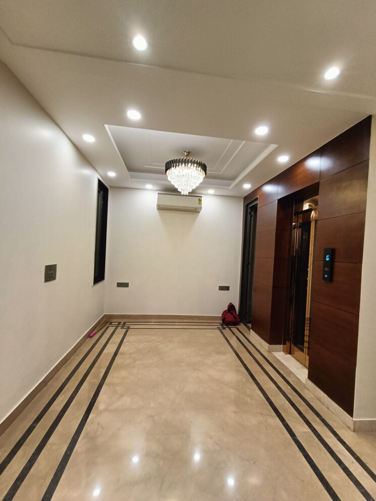 Room, navjeevan vihar 4 Bedroom 3000 Sq.Ft. Builder Floor In Navjeevan Vihar Delhi 8814745