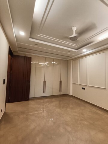 Room in 4 BHK Builder Floor at Navjeevan Vihar – for Rent