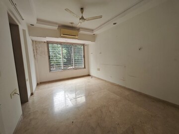 Room in 3 BHK Apartment at Sai Shrushti Chembur, Chembur – for Rent