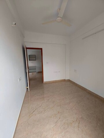 Room in 2 BHK Builder Floor at DSR Divine, New Thippasandra – for Rent