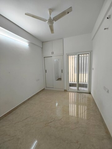 Room in 2 BHK Builder Floor at DSR Divine, New Thippasandra – for Rent