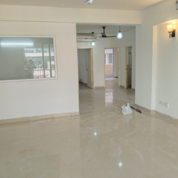 Room in 3.5 BHK Apartment at Emaar Emrald Floors Select, Sector 65 – for Sale