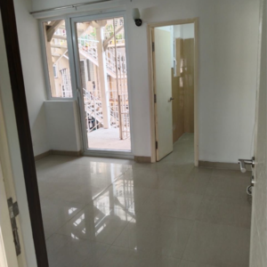 Room in 3.5 BHK Apartment at Emaar Emrald Floors Select, Sector 65 – for Sale