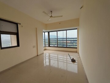 Room in 3 BHK Apartment at Sufalam Apartment Chembur, Chembur – for Rent